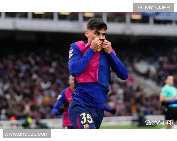 告别沉寂,红蓝荣光:巴萨球迷上周末彻底扬眉吐气! 告别沉寂,红蓝荣光:巴萨球迷上周末彻底扬眉吐气!