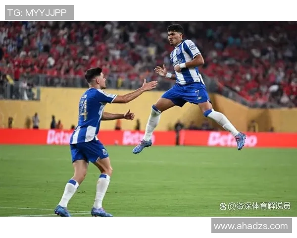 巨龙咆哮:波尔图2-0完胜锁死半程冠军,10分天堑让本菲卡寒冬更冷 巨龙咆哮:波尔图2-0完胜锁死半程冠军,10分天堑让本菲卡寒冬更冷